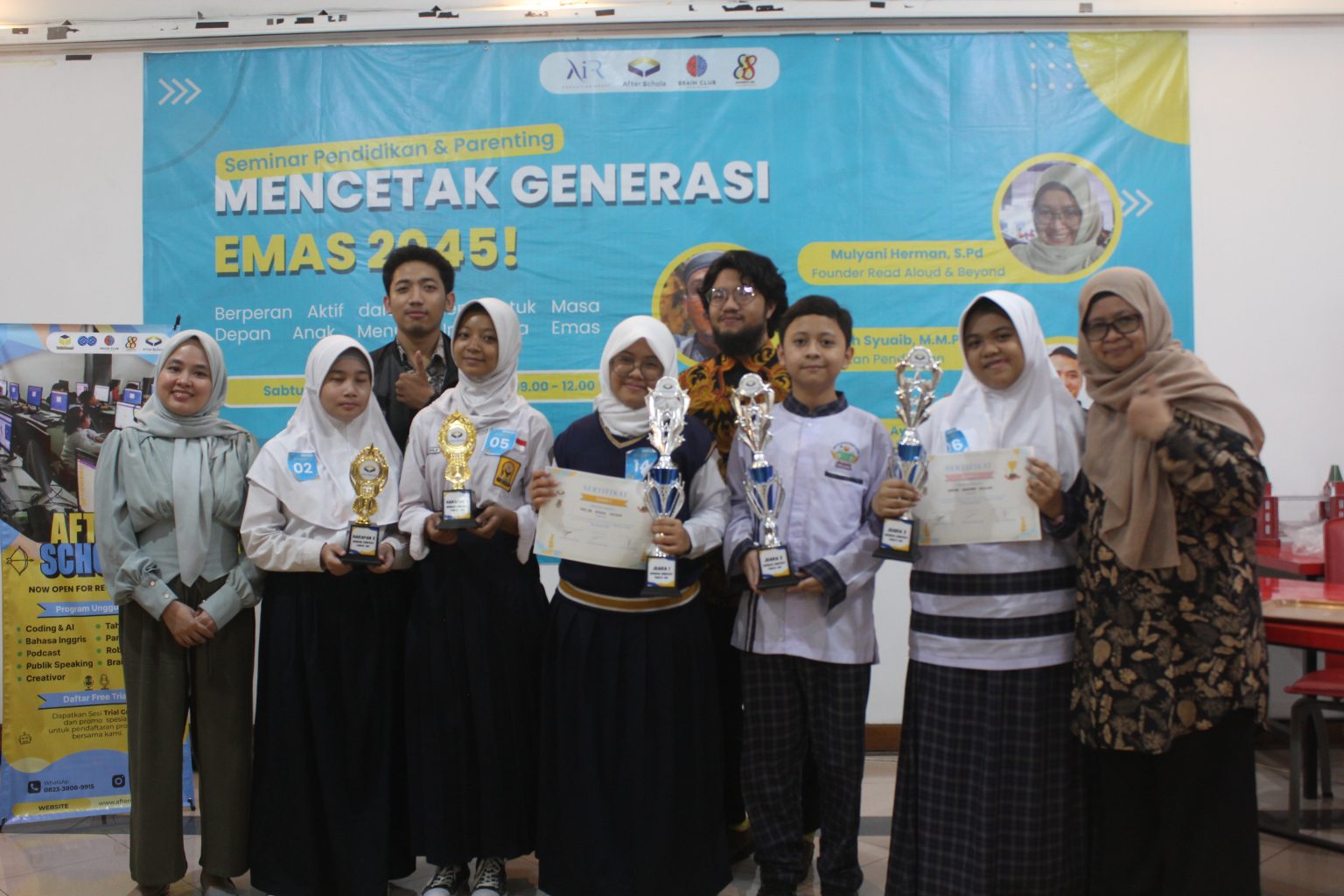 Peserta dan pemenang kompetisi AfterSchola